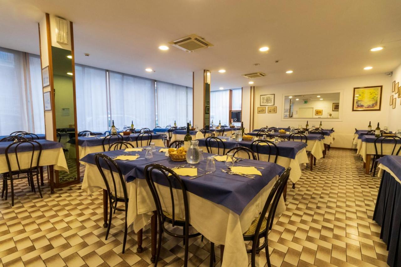 Hotel Ausonia B&B רימיני מראה חיצוני תמונה