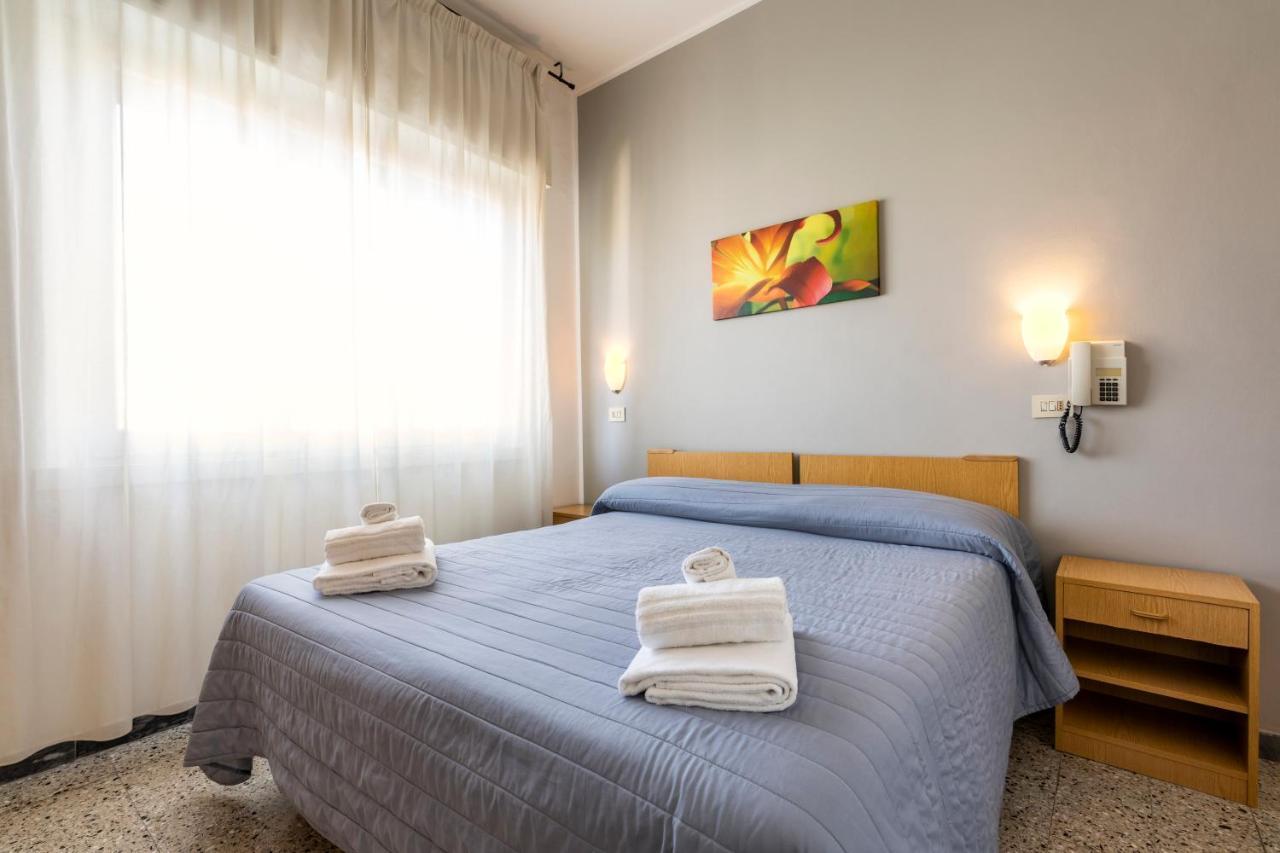Hotel Ausonia B&B רימיני מראה חיצוני תמונה