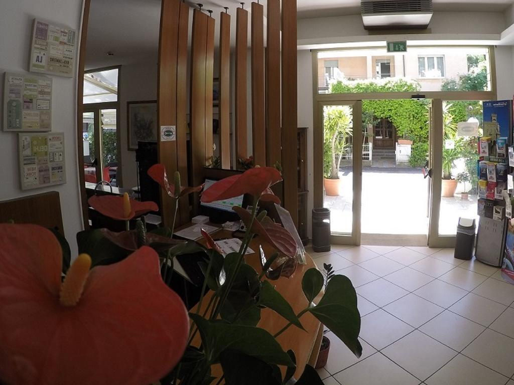 Hotel Ausonia B&B רימיני מראה חיצוני תמונה