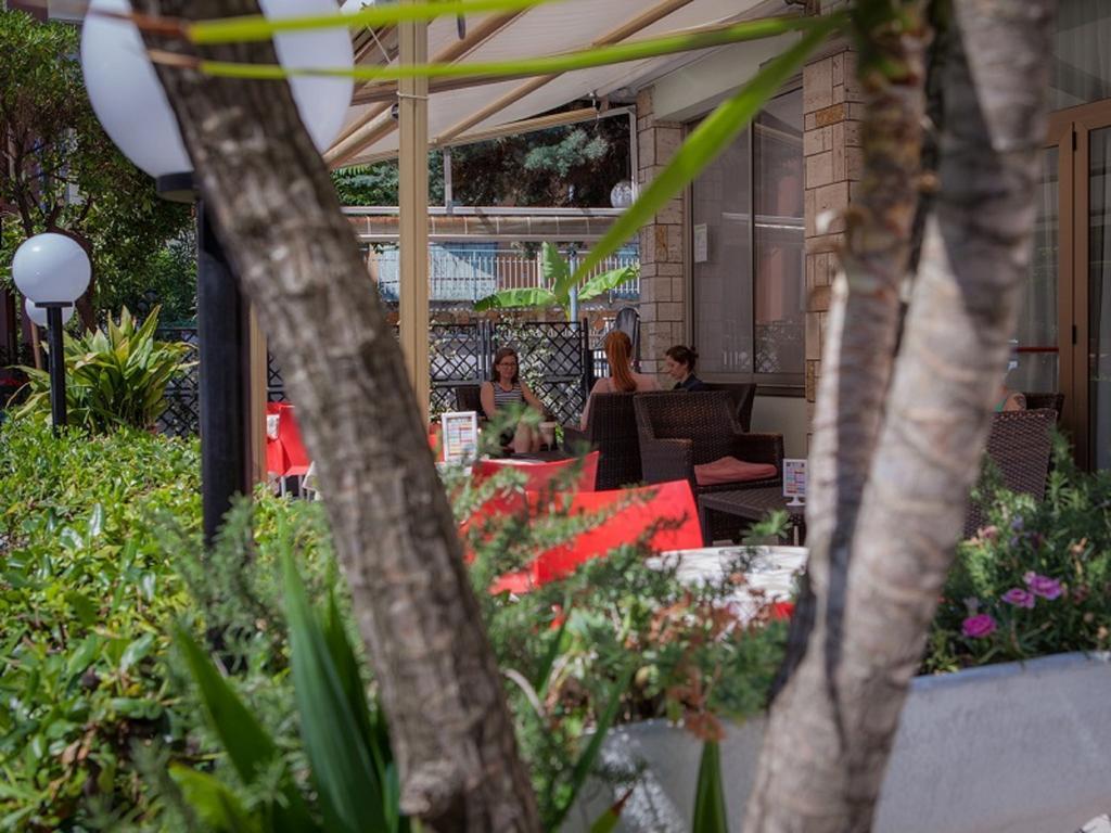 Hotel Ausonia B&B רימיני מראה חיצוני תמונה